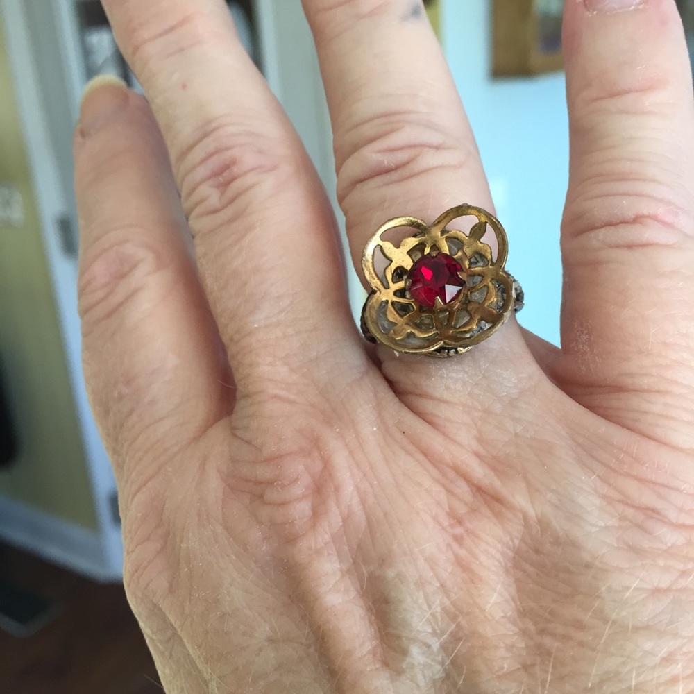 Vintage Red Ruby Rhinestone Ring - image 4